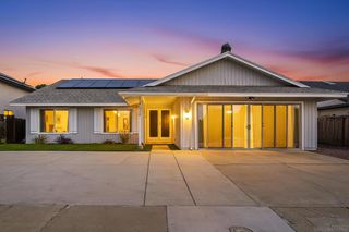 4224 Governor Dr, San Diego, CA 92122