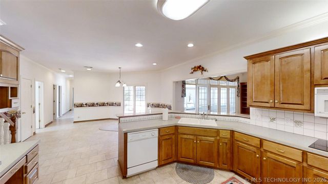 332 Wildflower Place, Ardmore, OK 73401