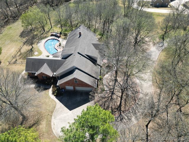 332 Wildflower Place, Ardmore, OK 73401