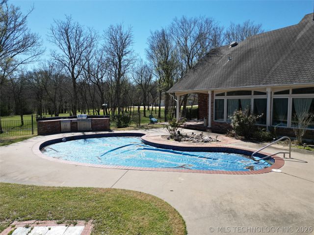 332 Wildflower Place, Ardmore, OK 73401