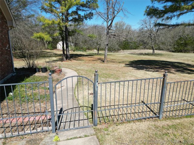 332 Wildflower Place, Ardmore, OK 73401