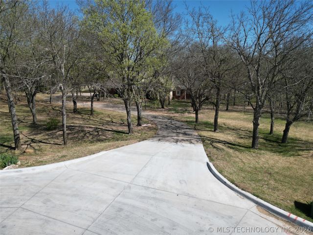 332 Wildflower Place, Ardmore, OK 73401