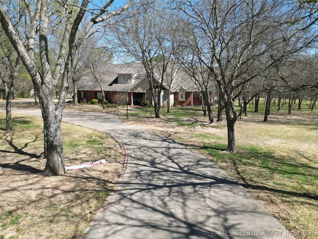 332 Wildflower Place, Ardmore, OK 73401
