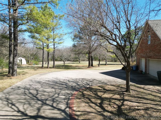 332 Wildflower Place, Ardmore, OK 73401