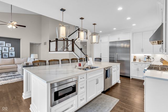 4744 Pearcrest Way, Greenwood, IN 46143