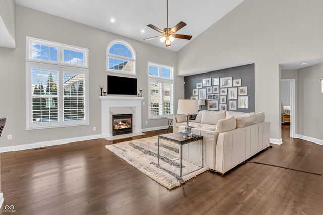 4744 Pearcrest Way, Greenwood, IN 46143