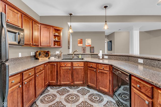 4744 Pearcrest Way, Greenwood, IN 46143