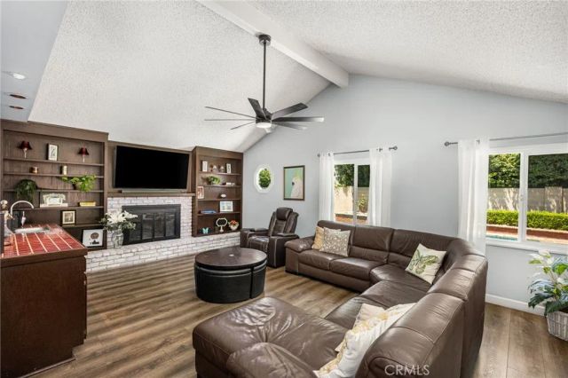 1914 Mabury, Santa Ana, CA 92705