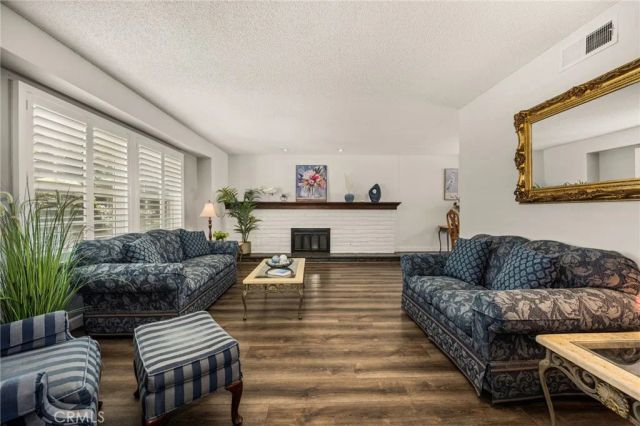 1914 Mabury, Santa Ana, CA 92705