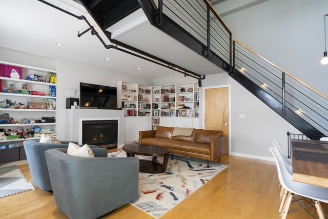 8 Newcomb 5, Boston, MA 02118