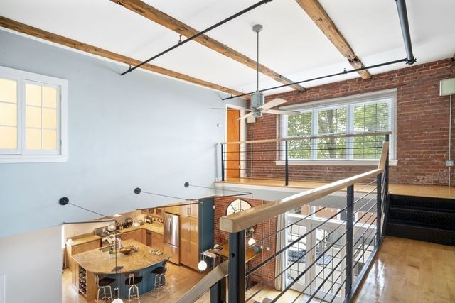 8 Newcomb 5, Boston, MA 02118