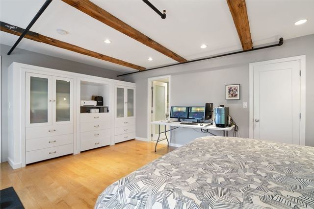 8 Newcomb 5, Boston, MA 02118