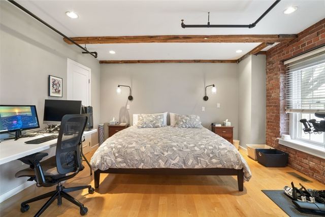 8 Newcomb 5, Boston, MA 02118