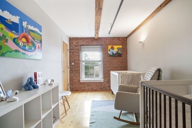 8 Newcomb 5, Boston, MA 02118