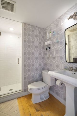 8 Newcomb 5, Boston, MA 02118