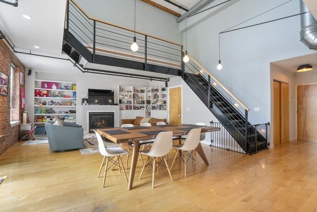 8 Newcomb 5, Boston, MA 02118