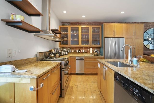 8 Newcomb 5, Boston, MA 02118