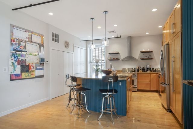 8 Newcomb 5, Boston, MA 02118