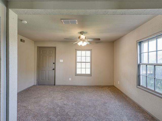 416 N 8th Street, Midlothian, TX 76065