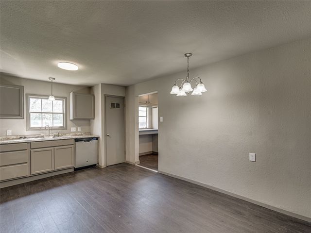 416 N 8th Street, Midlothian, TX 76065