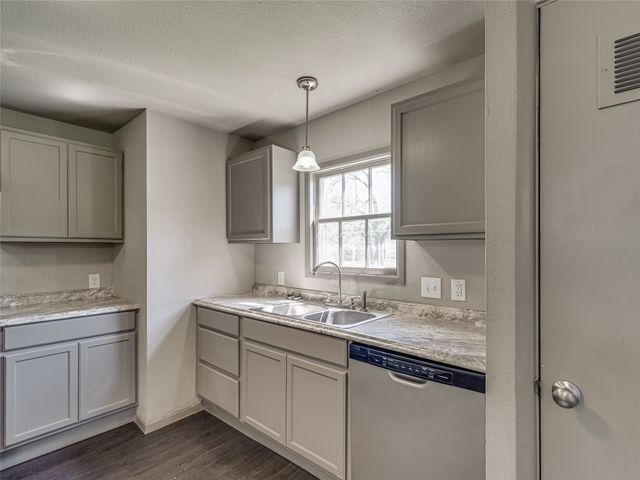 416 N 8th Street, Midlothian, TX 76065