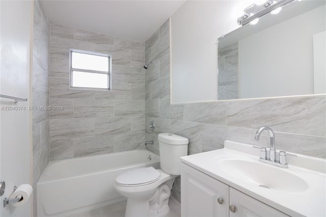 400 NE 1st Street 108, Hallandale Beach, FL 33009