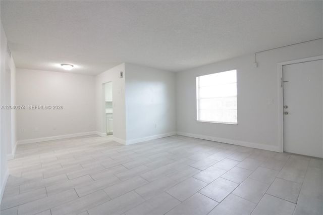 400 NE 1st Street 108, Hallandale Beach, FL 33009