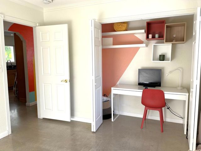 2120 E Del Lago Road, Palm Springs, CA 92262