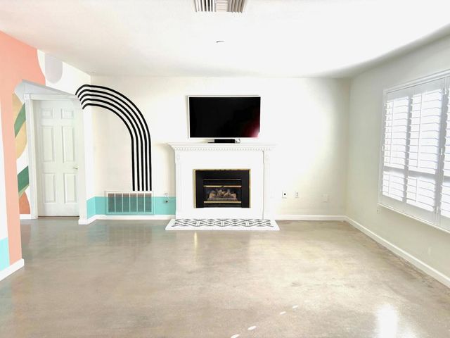 2120 E Del Lago Road, Palm Springs, CA 92262