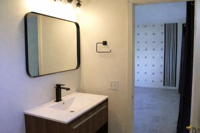 2120 E Del Lago Road, Palm Springs, CA 92262