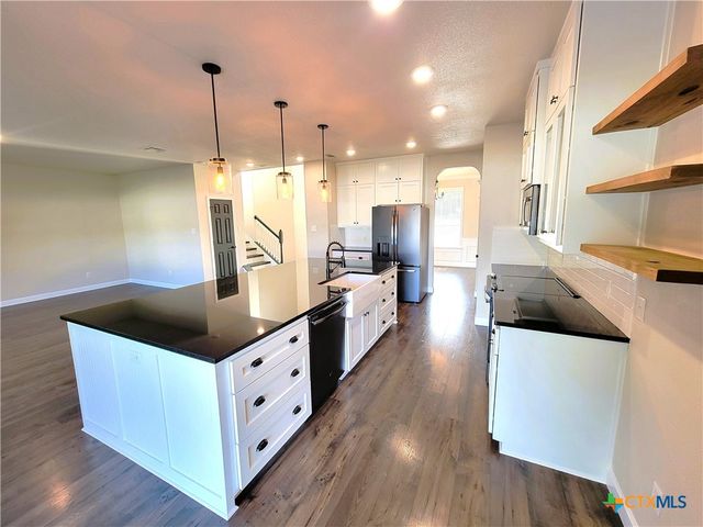 229 Crossland Drive, Killeen, TX 76543