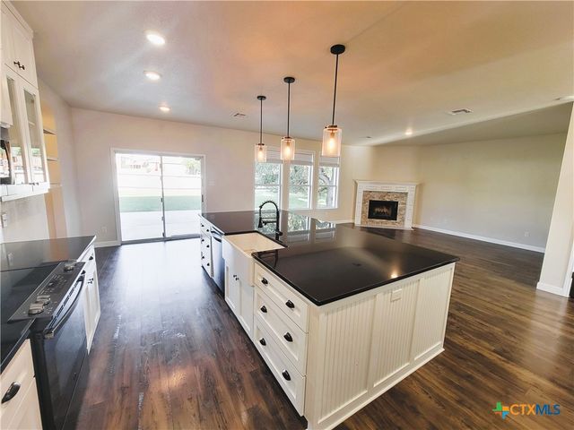 229 Crossland Drive, Killeen, TX 76543
