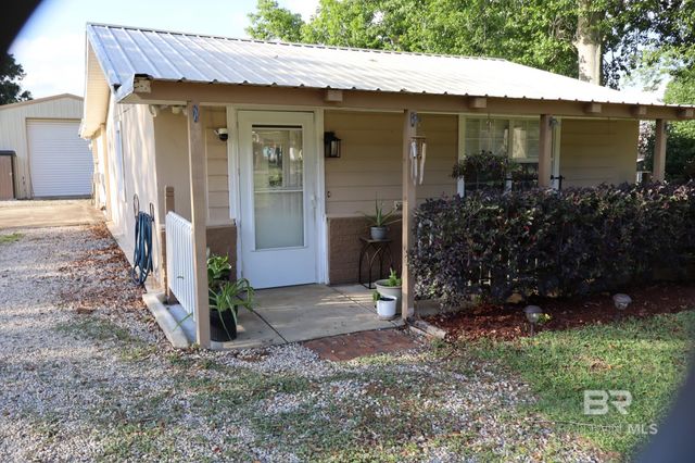 18935 E Hammond Street, Robertsdale, AL 36567