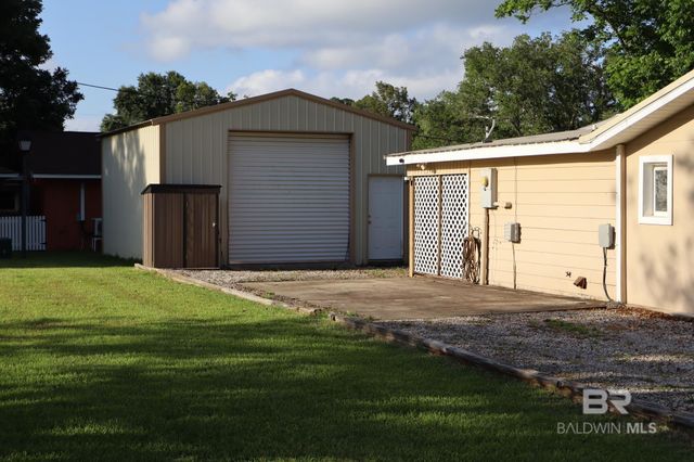 18935 E Hammond Street, Robertsdale, AL 36567