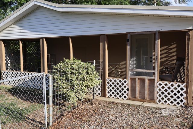 18935 E Hammond Street, Robertsdale, AL 36567