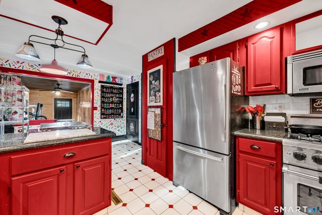 168 Old Stagecoach Road, Meriden, CT 06450