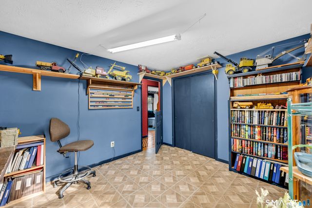 168 Old Stagecoach Road, Meriden, CT 06450