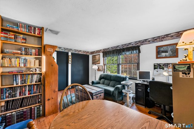 168 Old Stagecoach Road, Meriden, CT 06450