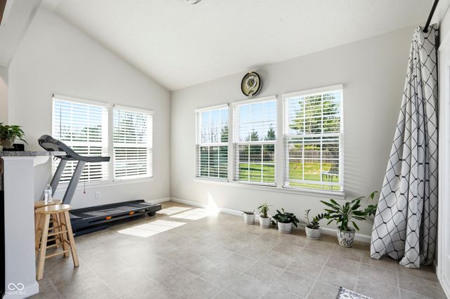 516 Dietz Drive, Greenwood, IN 46143