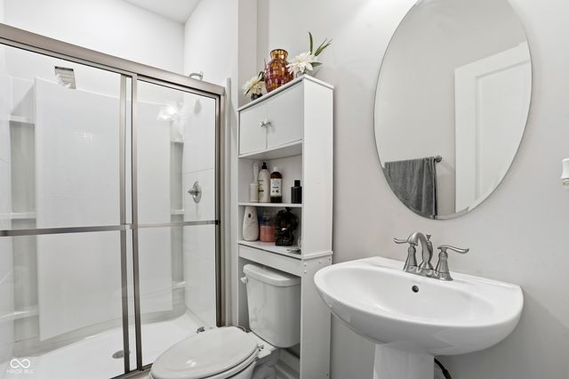 516 Dietz Drive, Greenwood, IN 46143