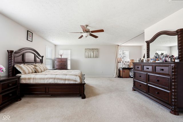 516 Dietz Drive, Greenwood, IN 46143