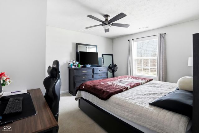 516 Dietz Drive, Greenwood, IN 46143