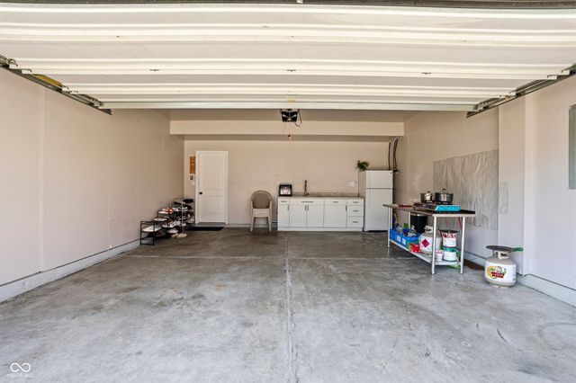 516 Dietz Drive, Greenwood, IN 46143