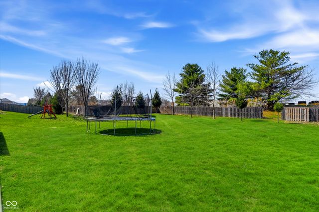 516 Dietz Drive, Greenwood, IN 46143