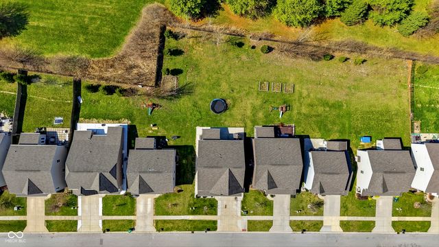 516 Dietz Drive, Greenwood, IN 46143