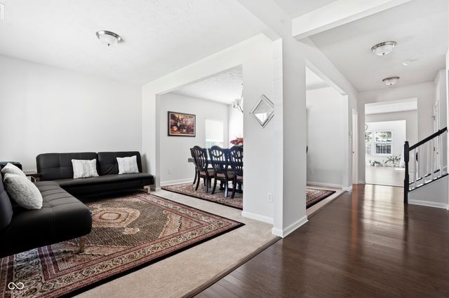 516 Dietz Drive, Greenwood, IN 46143