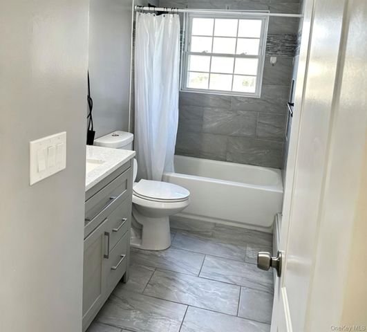 249 Bayport Avenue, Bayport, NY 11705