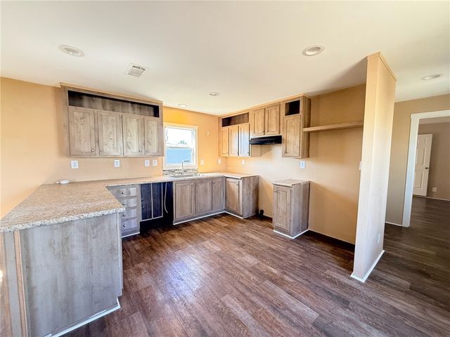 1010 Redmond St, Corpus Christi, TX 78418