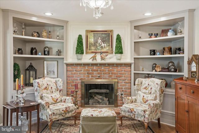 11029 EASTWOOD DR, Hagerstown, MD 21742