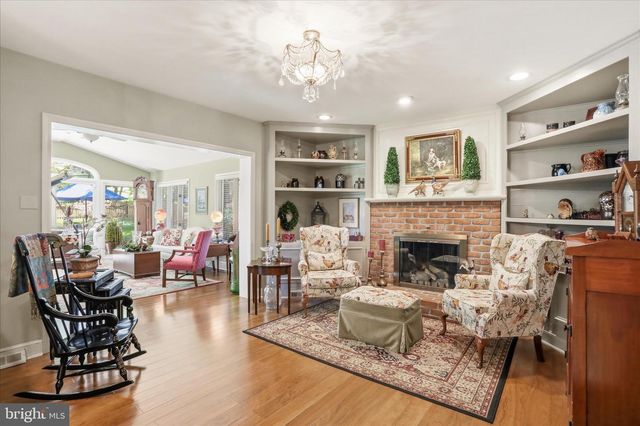 11029 EASTWOOD DR, Hagerstown, MD 21742